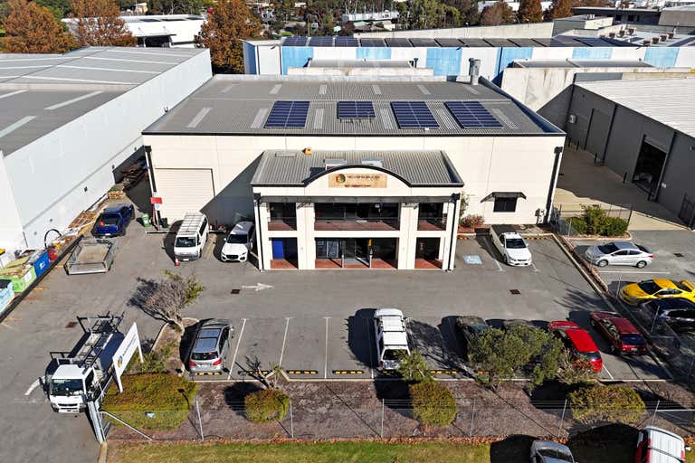 54 Catalano Circuit Canning Vale WA 6155 - Image 2