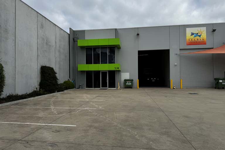 1/4 Morialta Road Cranbourne West VIC 3977 - Image 1