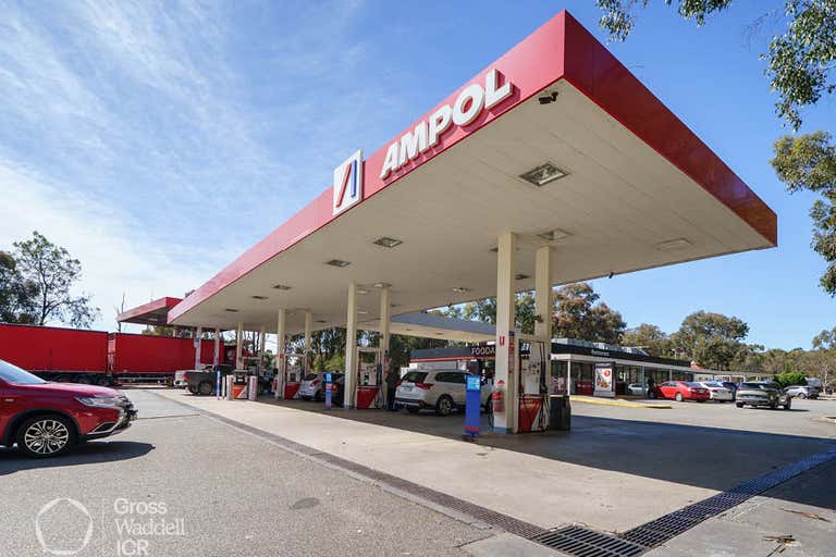 The Tallarook, Fwy Service Centre, Hume Fwy, Southbound Tallarook VIC 3659 - Image 1