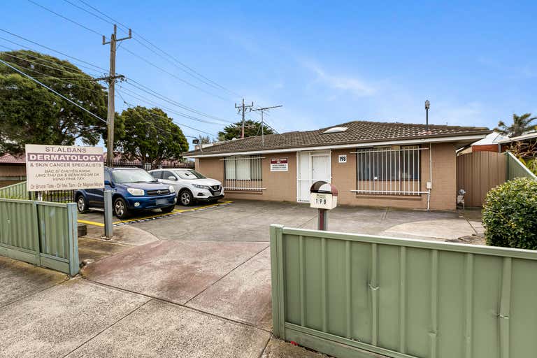 198 Furlong Road St Albans VIC 3021 - Image 1