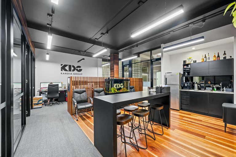 3/211 Logan Road Woolloongabba QLD 4102 - Image 1