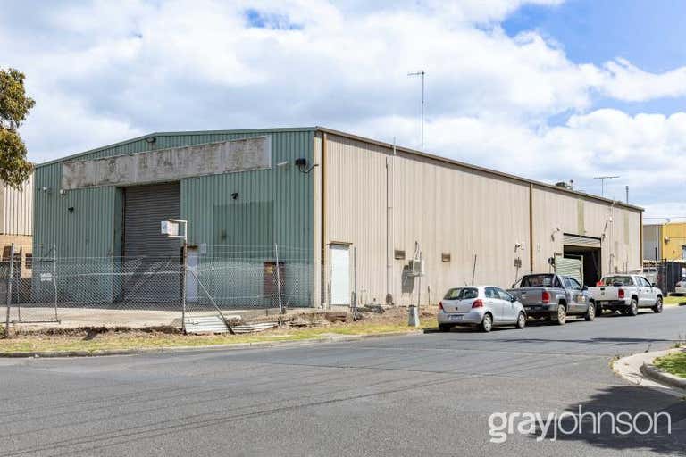 12 Ayton Street Sunshine North VIC 3020 - Image 2