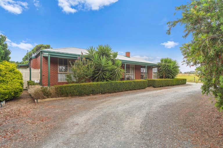 220  Yallambee Road Clyde VIC 3978 - Image 2