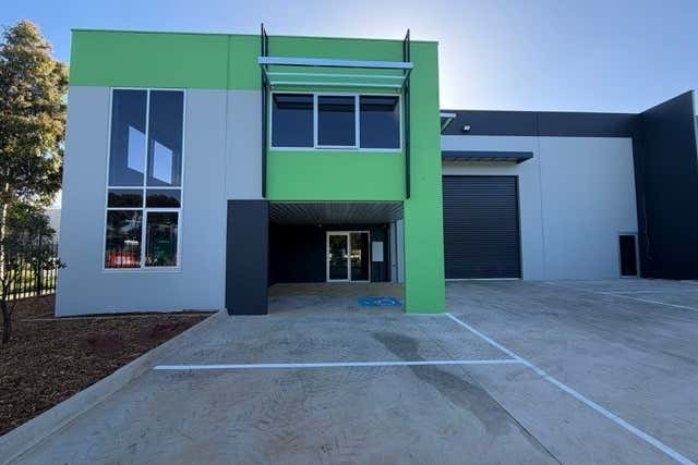 2/22 Ravenhall Way Ravenhall VIC 3023 - Image 1