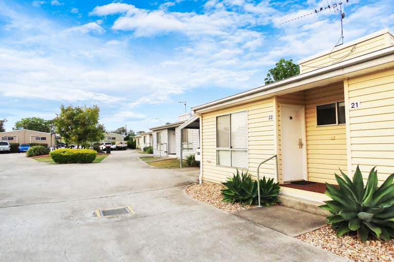 10-12 Eclipse Street Springsure QLD 4722 - Image 2