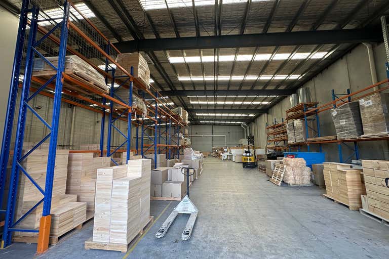 4 Lakewood Boulevard Carrum Downs VIC 3201 - Image 2