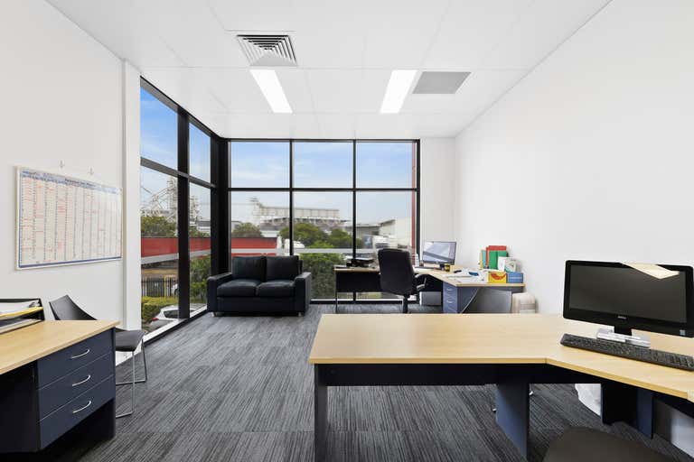 1/300 Lavarack Pinkenba QLD 4008 - Image 2