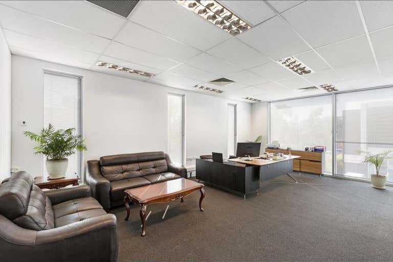 4 - 484 Graham St Port Melbourne VIC 3207 - Image 2