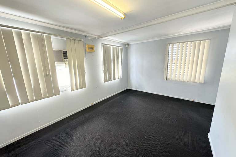 5/2812 Logan Road Underwood QLD 4119 - Image 2