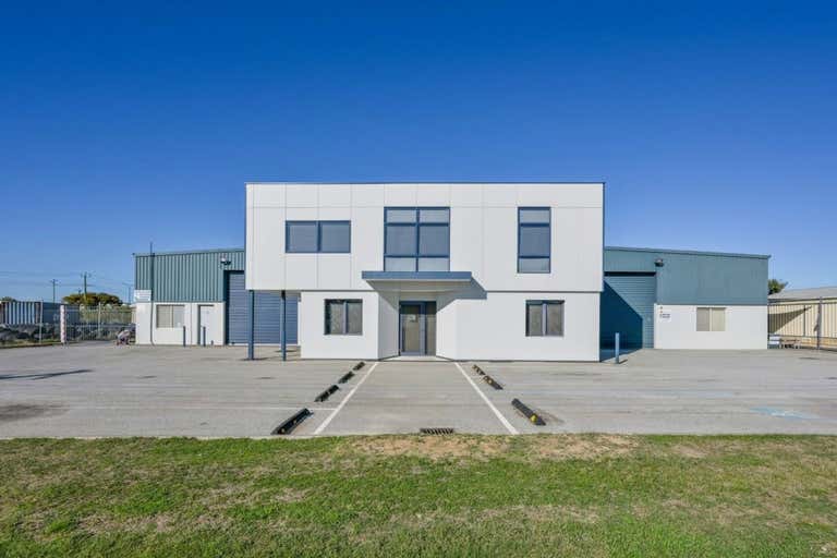 33 Morgan Street Rockingham WA 6168 - Image 2