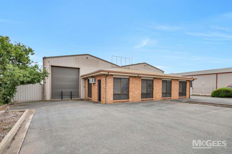 10 Watervale Drive Green Fields SA 5107 - Image 2