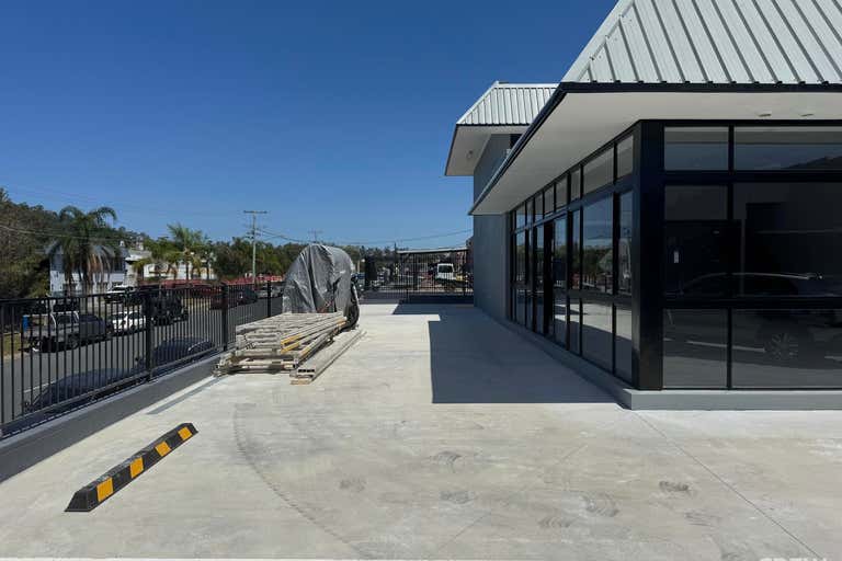 1/3 Hampton Road Burleigh Heads QLD 4220 - Image 2