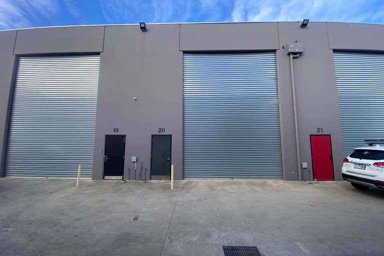 20/220 Holt Parade Thomastown VIC 3074 - Image 1