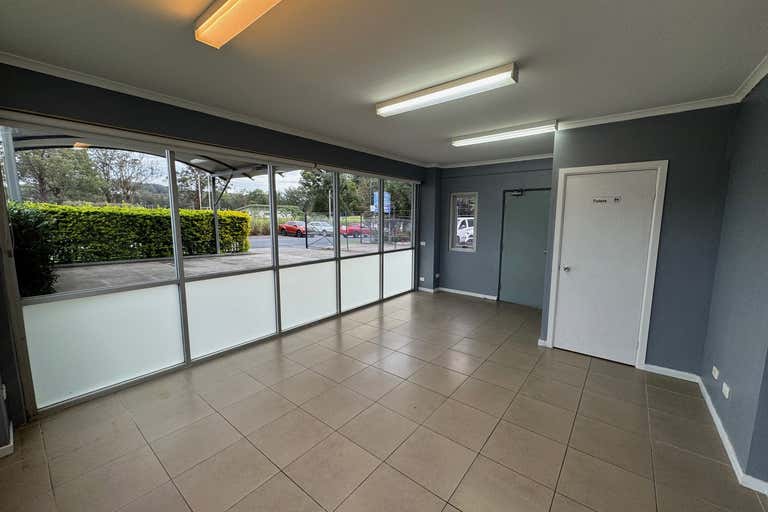 34 Glennie Street West Gosford NSW 2250 - Image 2