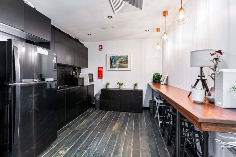 Unit 2, 18 Winchcombe Court Mitchell ACT 2911 - Image 2