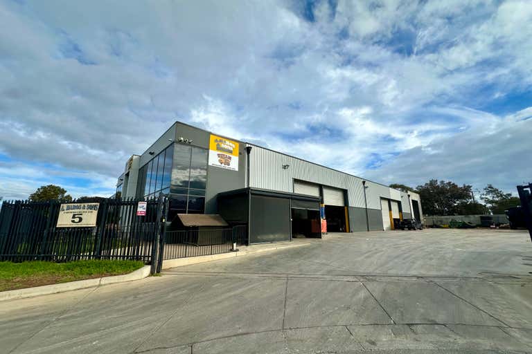 5 Clementina Drive Port Adelaide SA 5015 - Image 1