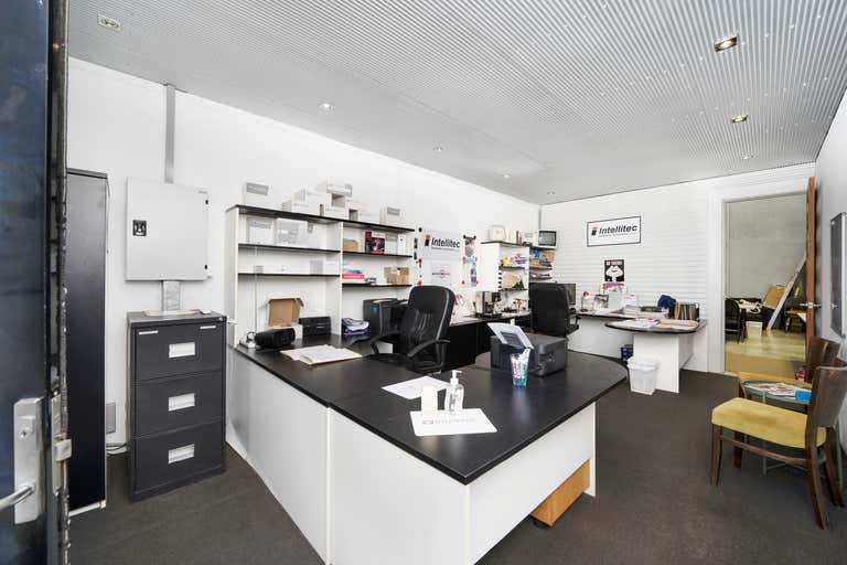 1/12 Marriott Street Oakleigh VIC 3166 - Image 2