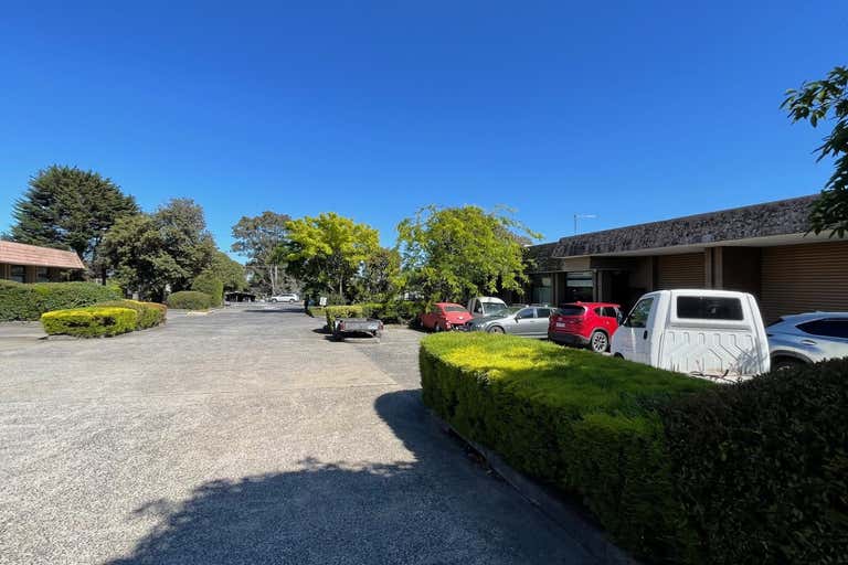 Unit  3, 15 Stud Road Bayswater VIC 3153 - Image 2
