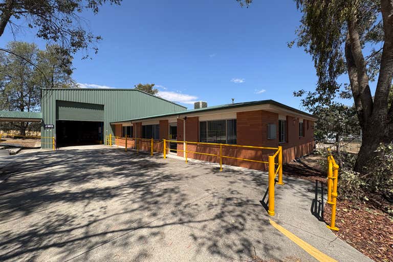 2 & 4/48 Conrad Place Lavington NSW 2641 - Image 1