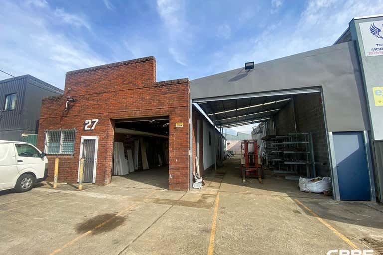 27 Hollywood Drive Lansvale NSW 2166 - Image 1