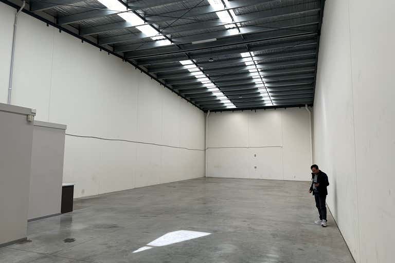 Unit 5, 9 Chapel Street Lynbrook VIC 3975 - Image 2