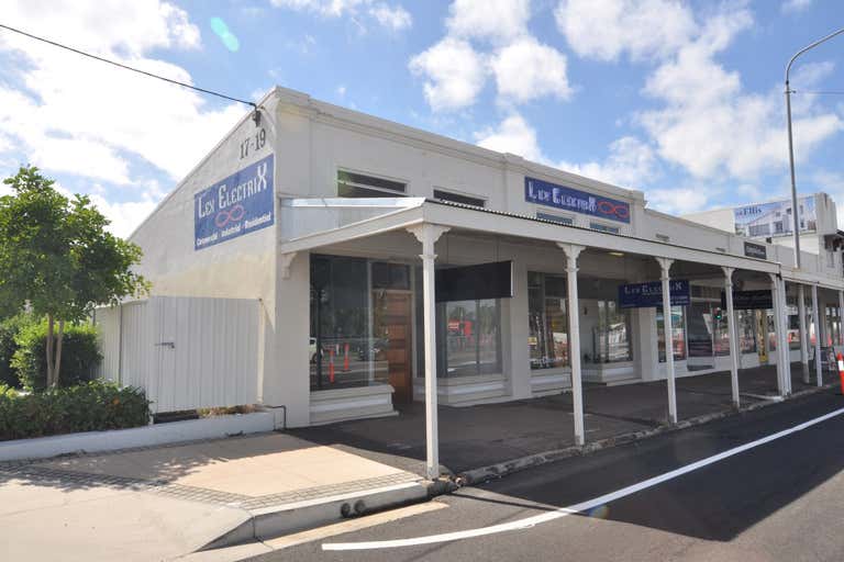 19 Ingham Road West End QLD 4810 - Image 1