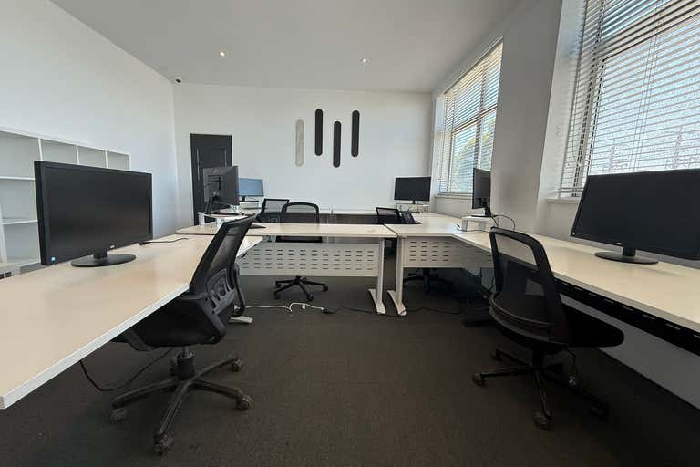 43 Christensen Street Cheltenham VIC 3192 - Image 2