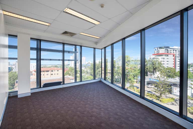 8/39 White Street Southport QLD 4215 - Image 2