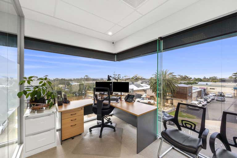 8/110 Surf Coast Highway Torquay VIC 3228 - Image 2