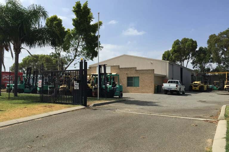 36 Crompton Road Rockingham WA 6168 - Image 2