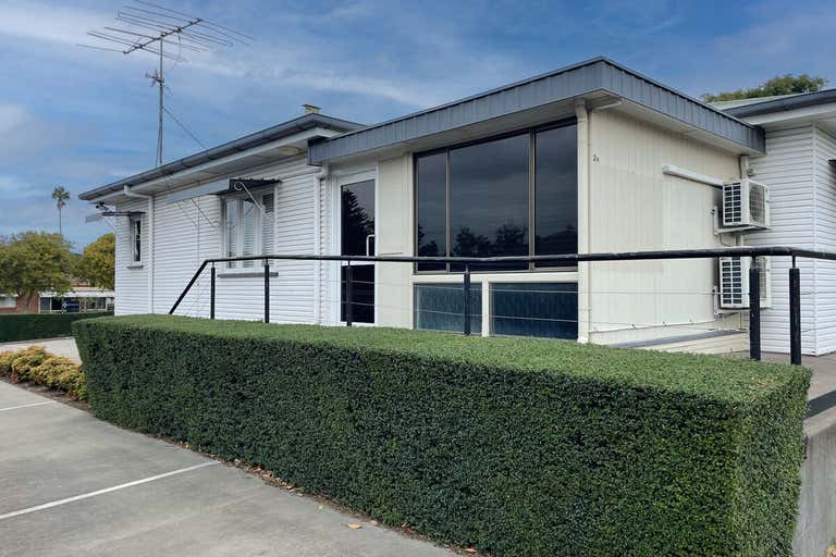 2a Phillip Street East Toowoomba QLD 4350 - Image 1