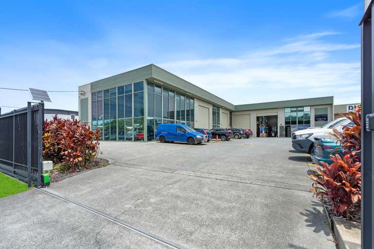 11 Hutchinson Street Burleigh Heads QLD 4220 - Image 2