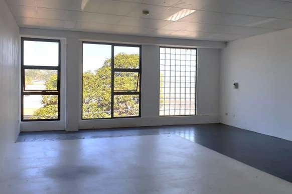 Unit 3, 18 West Street Brookvale NSW 2100 - Image 1