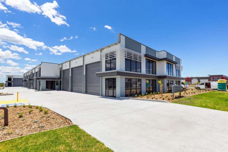 Unit 2, 50 Riverside Drive Mayfield West NSW 2304 - Image 2