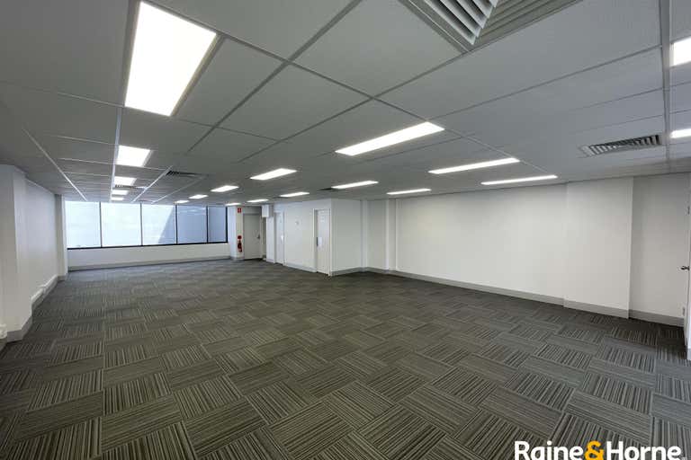 232 Boundary Street Spring Hill QLD 4000 - Image 2