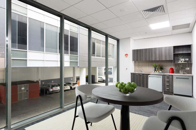 11/2 Brandon Park Drive Glen Waverley VIC 3150 - Image 2