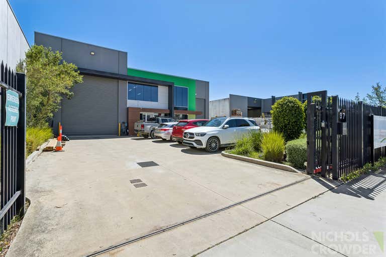 37 Access Way Carrum Downs VIC 3201 - Image 2