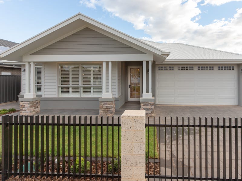 Kidman Home Design & House Plan by Burbank Homes