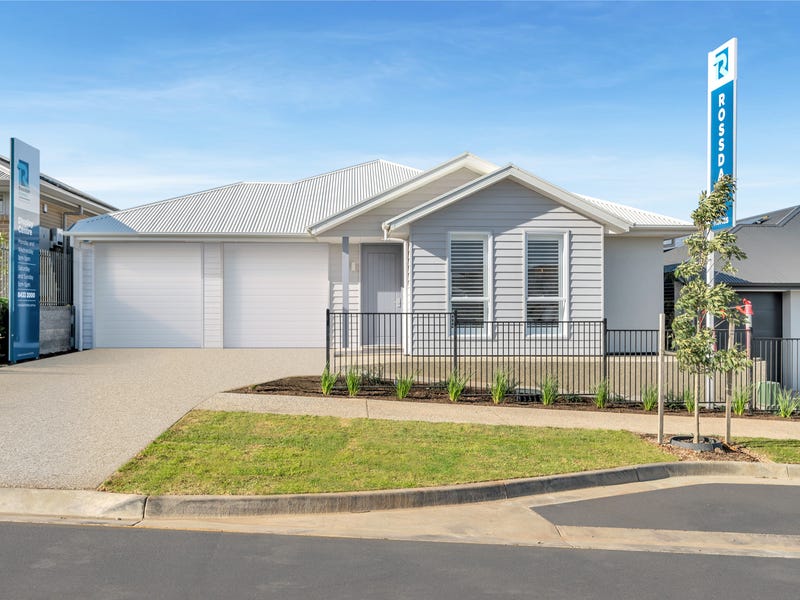 Piccadilly Home Design & House Plan by Rossdale Homes