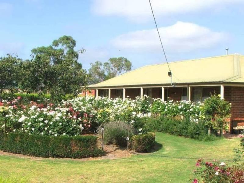30 The Crescent, TYABB VIC 3913 House Sold