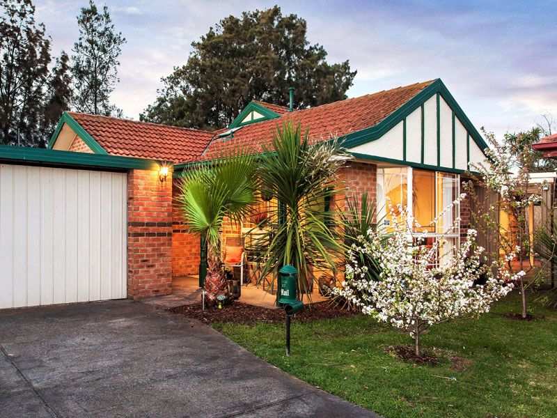 27/61 Hughes Avenue, EDITHVALE - Image 1